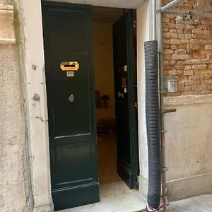  Apartament Melusina Homes Historical Center