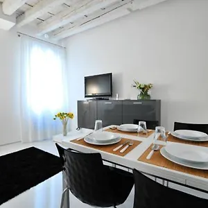  Apartment Venetian Italy