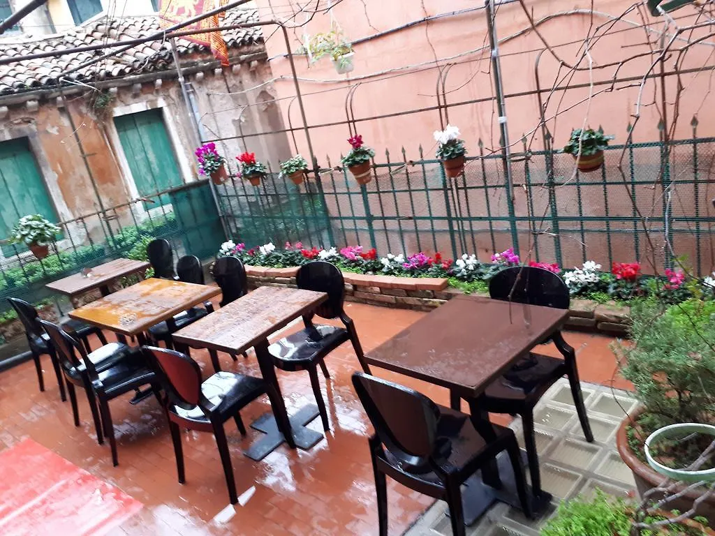 Ai Boteri 0*, Venice Italy